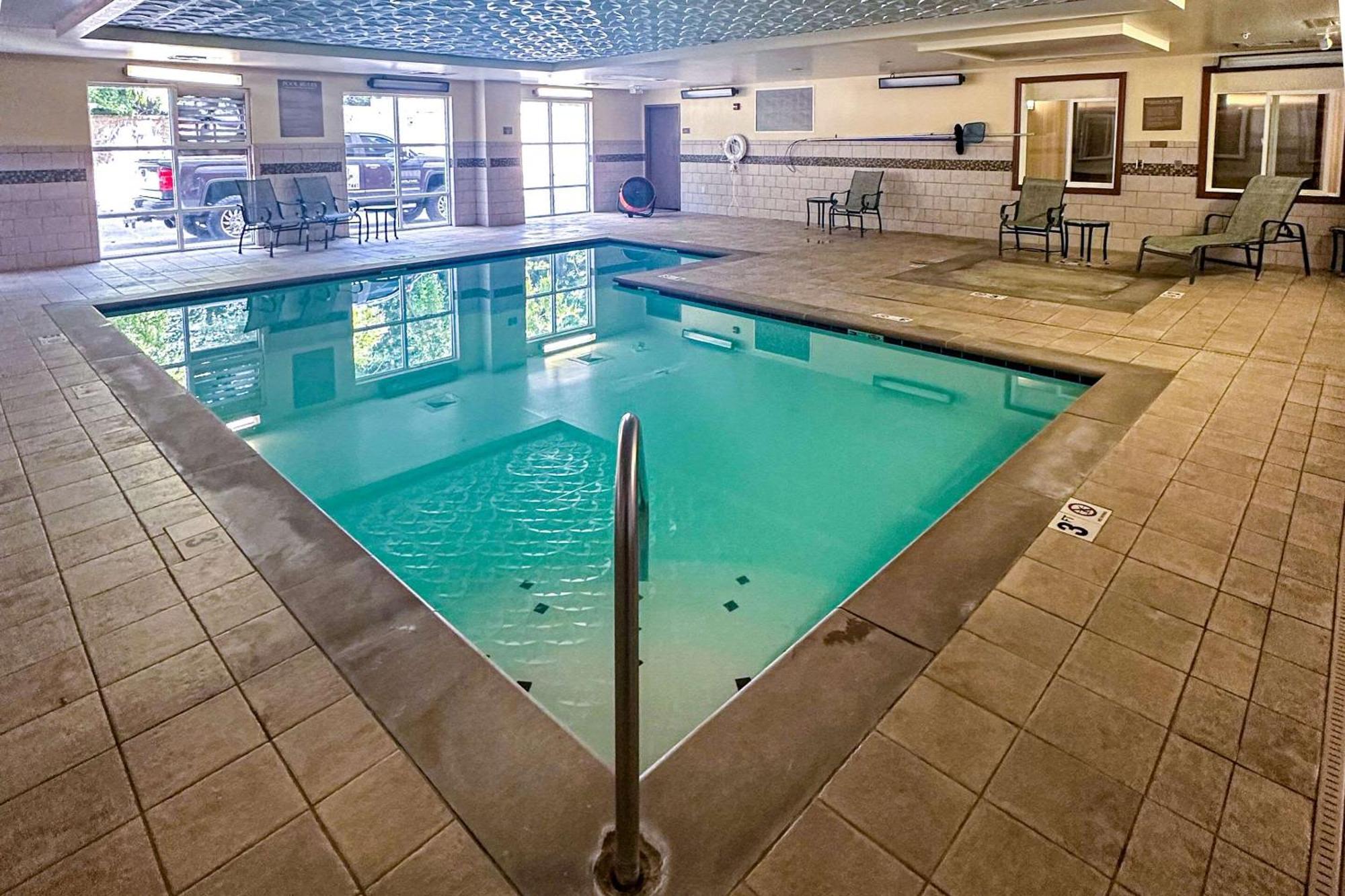 Country Inn & Suites By Radisson, Knoxville At Cedar Bluff, Tn Eksteriør bilde